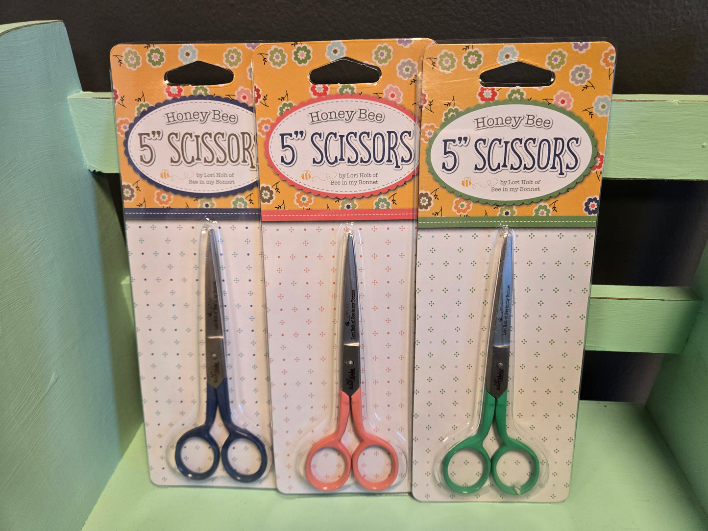 Honey Bee 5" Scissors by Lori Holt